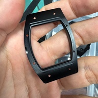 Reloj de Pulsera Deportivo para Caballero con Caja de Cerámica Blanca, Engranajes Transparentes Visibles, Movimiento Manual, Escala Interior Oscura y Correa de Goma Acanalada