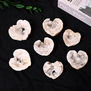 Piedra de Cuarzo Transparente en Forma de Corazón, Cristal Natural de Alta Calidad al por Mayor, Piedra Curativa, Geoda - Product Image 2
