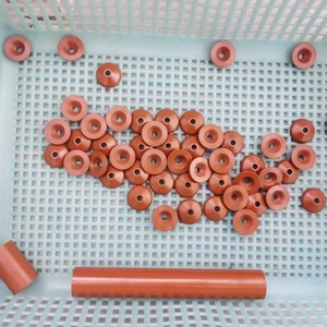 ฉนวนปลายหัวฉีดโพลีไอไมด์สำหรับแม่พิมพ์ความร้อน Pi ขนาดแตกต่างกันแบบกำหนดเอง - Product Image 2