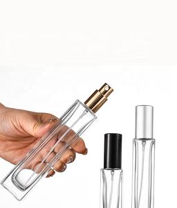 Bouteille en verre de parfum rectangulaire bouteille de parfum en verre carré avec bouchon noir argenté doré 30ml 50ml 100ml <span class=keywords><strong>XF</strong></span>-3 - Product Image 1