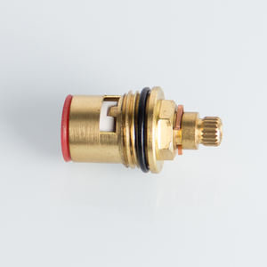 Accessoires <span class=keywords><strong>de</strong></span> <span class=keywords><strong>robinet</strong></span> en laiton moderne Valve <span class=keywords><strong>de</strong></span> déviation <span class=keywords><strong>de</strong></span> cartouche en céramique <span class=keywords><strong>de</strong></span> qualité et cartouche <span class=keywords><strong>de</strong></span> vanne d'angle en gros pour une utilisation en hôtel - Product Image 6