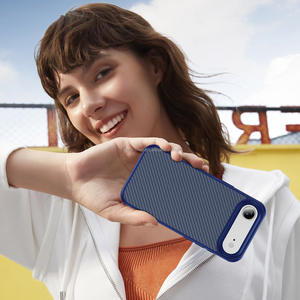 Mejor Único Creativo Más <span class=keywords><strong>Barato</strong></span> Móvil Volver Moda Protección Shell Niñas Textura de <span class=keywords><strong>Fibra</strong></span> de Carbono Funda de Teléfono para Iphone 17 Aire - Product Image 5