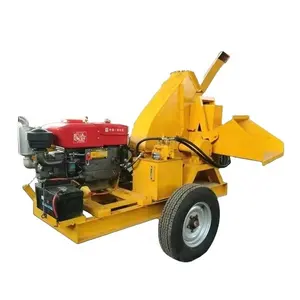 Eco-friendly wood crusher saw dust machine mobile diesel/motor street greening chipper garden branch crusher