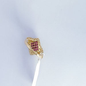 Bague élégante pour femme en or jaune 14 carats avec rubis carrés, bijoux fins de luxe pour mariage, fiançailles, anniversaire, collection or haut de gamme - Product Image 5