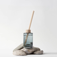Vente chaude Reed Diffuseur Bouteilles 150ML Rond Bois Couvercle Bouteille En Verre Ambre Diffuseur Chambre Diffuseur Bouteille Avec Bâton