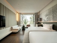 Chambre double standard d'hôtel de luxe, mobilier en bois massif, deux lits simples, tailles et couleurs personnalisées, ensemble de chambre moderne minimaliste