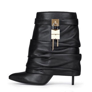 รองเท้าบูทส้นสูงแบบส้นเข็มสำหรับผู้หญิง รุ่น Patent Stiletto แบบพับได้  รองเท้าบูทข้อเท้าแบบ Shark Lock  หน้าผ้าจับจีบ - Product Image 2