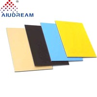 Film protecteur personnalisé de 3 mm et 4 mm, revêtement PE, résistant aux rayures, série 4000, haute résistance à la corrosion, composite en aluminium