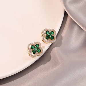 Pendientes de Esmeralda y Circonita Giratorios de Alta Gama para Mujer, Accesorios de Oreja Modernos y Lujosos con un Toque Popular - Product Image 6