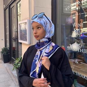 Großhandel New Fashion 90*90 CM Square Satin Schal Hot Selling Designer Karierter Druck Long Style für Erwachsene für Frühling & Sommer - Product Image 1