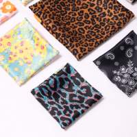 Écharpe bandana chic de style bohème à imprimé artistique, effet soie, pour femmes, polyvalente, carrée, pour la tête