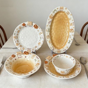 จานเซรามิคลายการ์ตูนรูปหมีเคลือบสีใต้เคลือบสำหรับใส่ขนมหวาน - Product Image 3