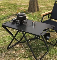 Table pliante rectangulaire moderne en acier carbone noir, portable, pour repas en plein air, mobilier de camping et grillades.