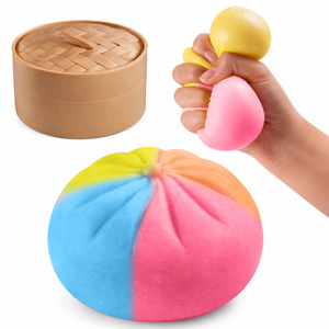 Diversión moldeando Baozi - Diseño degradado colorido - Moldeado repetido diario - Juguete Baozi suave, interactivo y entretenido - Product Image 1