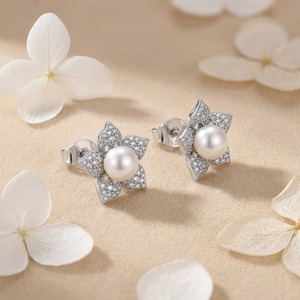 Joyería elegante para mujer, pendientes de tuerca de flor de Plata de Ley 925 con <span class=keywords><strong>centro</strong></span> de perla y circón pavimentado - Product Image 2