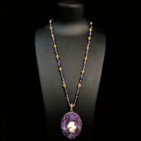 Collier en bambou avec neuf billes de cuivre violet, améthyste, cristaux tchèques et incrustations de perles d'imitation – Tendance, unique, haut de gamme