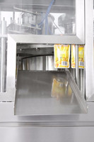 Machine de remplissage et de bouchage pour mini-sachets Doypack à bec verseur en plastique