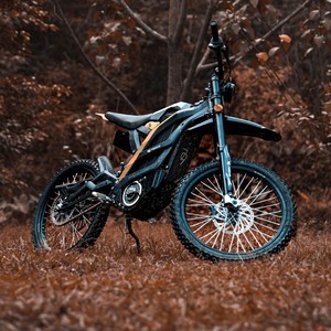 Livraison rapide Moto électrique 8000w Off Road 79bike Falcon Pro 72v Moto tout-terrain électrique - Product Image 3