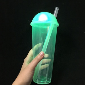 Cá nhân nhựa LED ánh sáng rơm Tumbler tùy chỉnh quảng cáo <span class=keywords><strong>cup</strong></span> Mug với rơm - Product Image 3