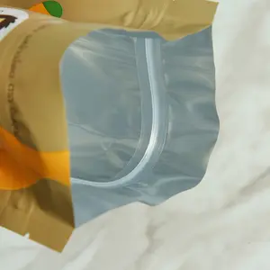 Factory Price Food Grade Nuts Packaging Bag Low MOQ Zipper Aluminium Foil Banana Chips Snack Bag Stand Up Bag