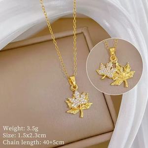 Collier en Chaîne à Maillons en Acier Inoxydable Plaqué Or <span class=keywords><strong>de</strong></span> Luxe avec Feuille d'Érable et Cristal, Collier Tendance pour Anniversaire - Product Image 6