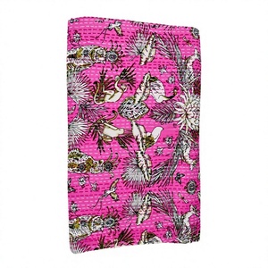 Couverture Kantha en coton imprimée d'animaux et d'oiseaux de style bohème rose, décoration d'intérieur, faite à la main, pour toutes les saisons - Product Image 1