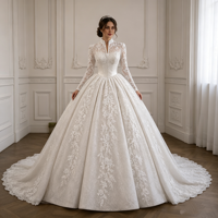 Robe de mariée personnalisable moderne et élégante avec appliques, perles et sequins, dentelle, coupe princesse, traîne chapelle, imprimé floral