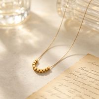 Nouveau Collier Tendance Minimaliste en Acier Titane Argenté Effet Glaçon Carré pour Femme, Chaîne de Clavicule Parfaite