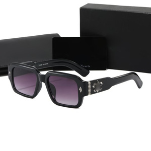 Occhiali da Sole Quadrati a Cuore Cromati 2025 di Tendenza Polarizzati di Lusso per Uomo Donna Designer Alta Qualità Protezione UV400 - Product Image 3