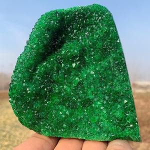 Pierre de quartz minérale de guérison de grande taille 500-600g, artisanat en cristal gravé, cadeau de vacances, cristal de géode verte - Product Image 2