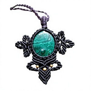 HARI OM CREATIONS สร้อยคอปรับได้ทรงลูกบอลประดับคริสตัลสีน้ำเงินทำจากโลหะผสมสังกะสี งานแฮนด์เมด สไตล์โบโฮ ของขวัญแนวพุทธ - Product Image 1