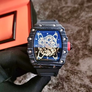 Orologio al Quarzo da Uomo Bestseller Transfrontaliero con Tre Lancette, Cassa in Lega Luminosa da 45mm, Stile Sportivo Europeo-Americano, Cinturino in Silicone - Product Image 3