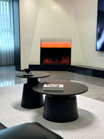 Table basse moderne en bois style crème avec panneau et structure en acier inoxydable pour petit appartement, salon, mobilier de maison