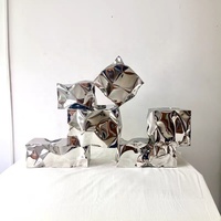 Cube en métal personnalisé Miroir en acier inoxydable Galerie d'art Maison Intérieur Sculptures en métal pour la décoration de l'hôtel