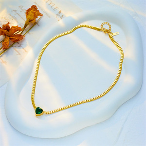 TD 2026 Nuevo Collar de Cadena de Clavícula de Acero Inoxidable Chapado en Oro con Dije de Corazón de Cristal Verde de Moda, Resistente al Deslustre, Joyería de Lujo, Regalo - Product Image 6