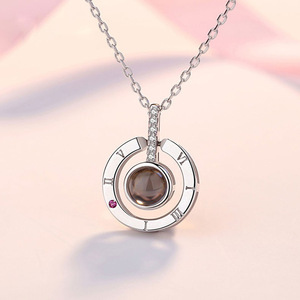 Collier pendentif avec projection « Je t'aime » en 100 langues pour femme, cadeau d'anniversaire, bijoux - Product Image 2