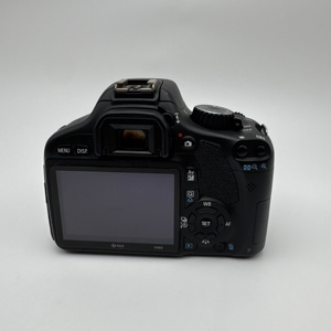 Appareil photo reflex numérique Canon 550D d'occasion avec objectif 18-55 mm, capteur CMOS 18 MP, moins de 700 g, enregistrement vidéo Full HD 1080p - Product Image 3