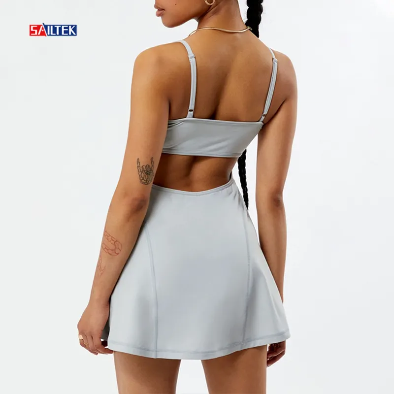 Gaun Mini wanita musim panas keluaran baru 2024 rok Fashion baru Logo kustom gaun Yoga latihan punggung terbuka seksi untuk wanita