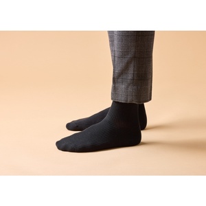 Calcetines de Oficina Elásticos de Alta Calidad para Hombre con Ajuste Patentado de 90 Grados y Tejido Acanalado Antiarrugas - Product Image 2