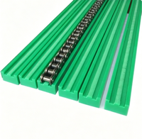 Guide-chaîne de type TS, simple et double rangée, en nylon, avec bande anti-usure en polyéthylène, usinage sur mesure.