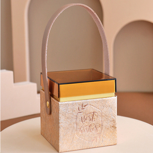 Spot small acrylic candy boxes leather cord handle creative wedding translucent gift box