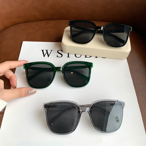 Lunettes de soleil carrées W Studio unisexes UV400, monture grise, verres en acétate, type 3, lunettes de soleil style streetwear - Product Image 1