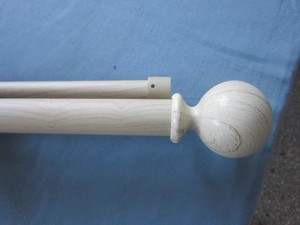 Di lusso moderno doppio drappeggio asta termina casa in metallo mode palo della finestra <span class=keywords><strong>con</strong></span> venature di legno palla per il sud Europa tende per la casa - Product Image 4