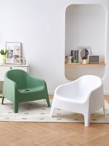 Mobilier de jardin d'extérieur, style luxe, confortable, canapé en plastique simple, <span class=keywords><strong>accoudoir</strong></span> empilable, chaises d'hôtel en plastique - Product Image 4