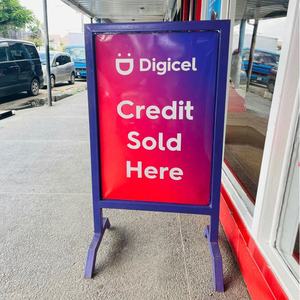 Buiten Dubbelzijdig Bedrukte Metalen Stoeprand Borden Met Stalen Frame - Product Image 5