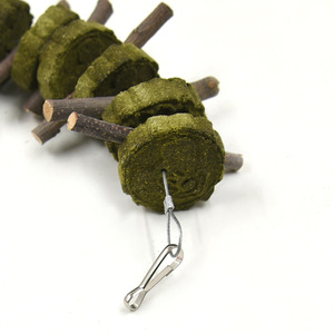 Jouets à mâcher pour animaux de compagnie, biscuits à base d'herbe et de bois avec brindilles pour lapins, cochons d'inde, chinchillas, soins dentaires, utilisation en intérieur, taille moyenne - Product Image 1