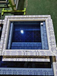 Profilo per Telaio in PVC/UPVC per Finestra <span class=keywords><strong>a</strong></span> Ghigliottina da Foshan, Cina - Product Image 2