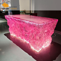 Comptoir de bar en résine rose moderne de luxe Cotrustone, table personnalisée avec rétroéclairage LED pour salon, hôtel, club, restaurant