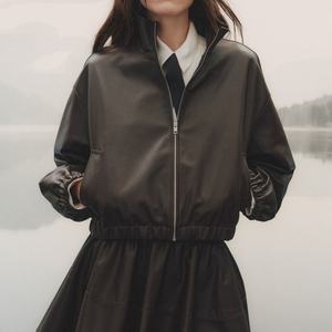 เสื้อแจ็คเก็ตหนังเทียมคุณภาพสูงแบบสั่งทำ ชุดลำลองสำหรับผู้หญิงและผู้ชาย ผู้ผลิตเสื้อผ้าชิ้นเดียว - Product Image 1