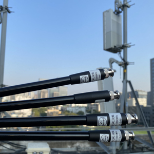 맞춤형 와이드 밴드 로우 VSWR 30MHz-1GHz 유리 섬유 안테나 - Product Image 6